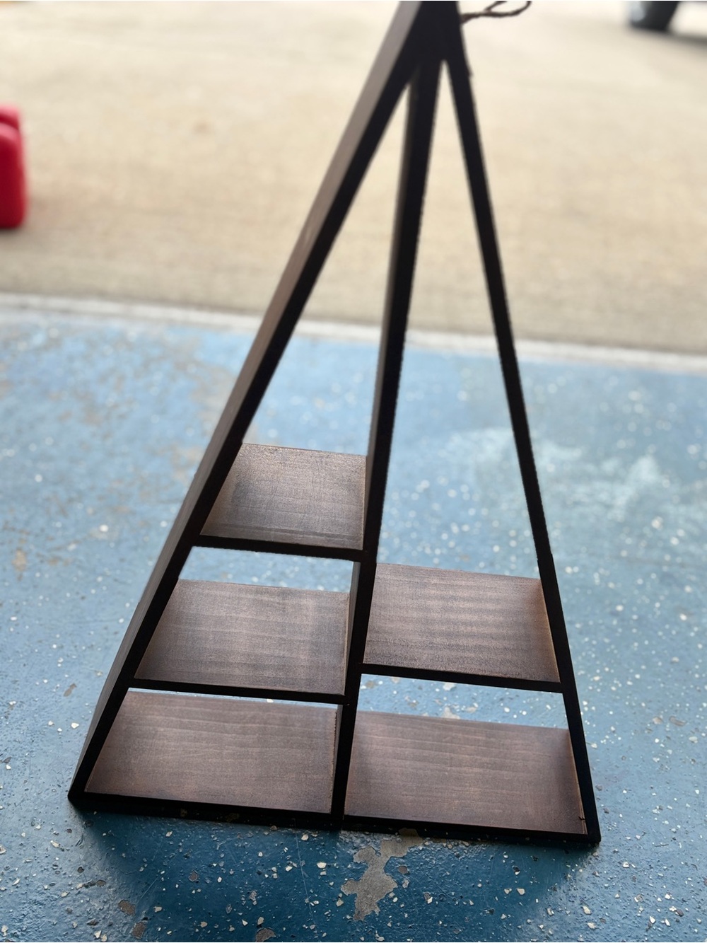 Triangle Display Shelf - Picture 10 of 12